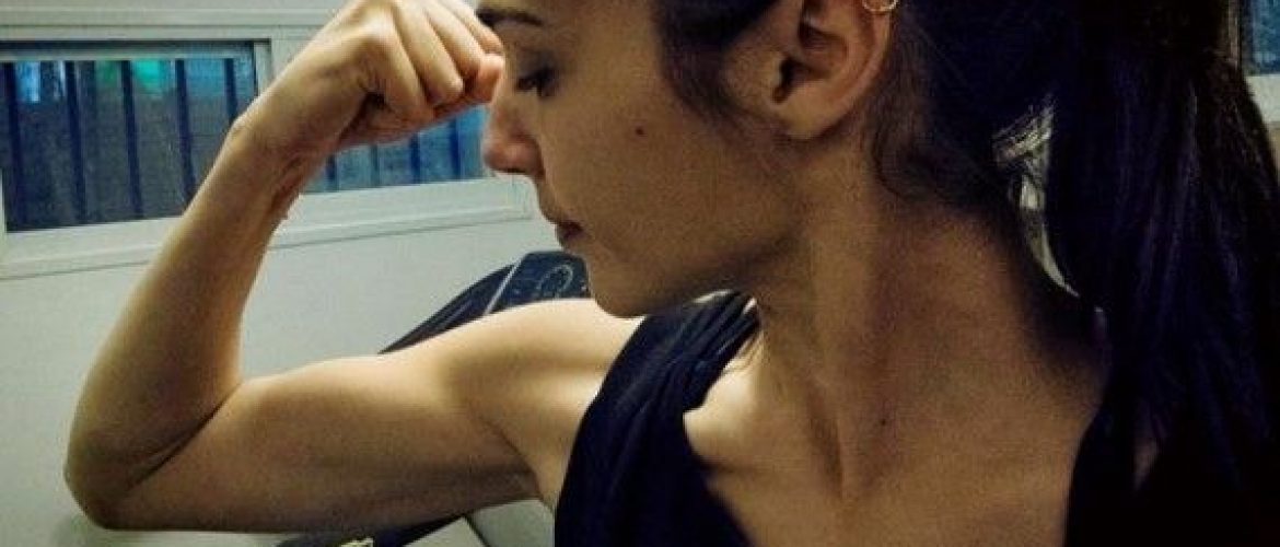 Gal Gadot responds to the online negative comments about her physique for BVS role